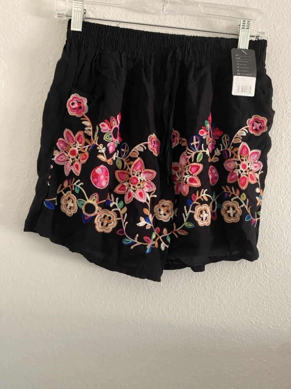 Embroidered Shorts Floral Black Women’s Small Tropical Beach Summer